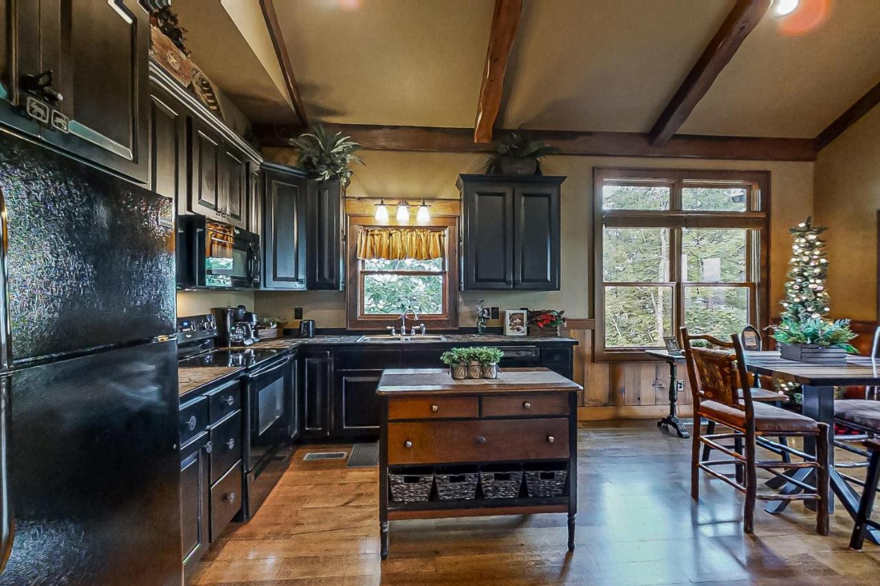 Mountain Solitude Cabin Wear Valley Exterior photo